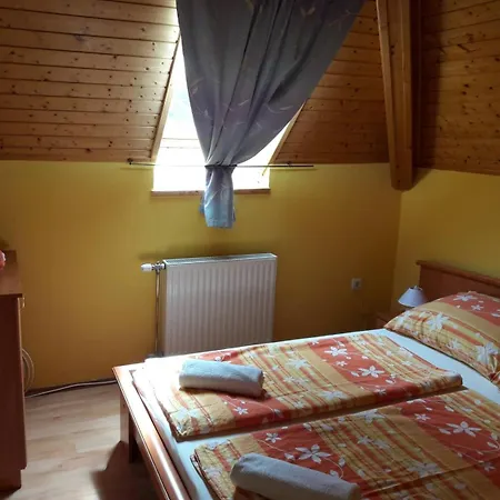 Napsugar Vendeghaz-apartman *