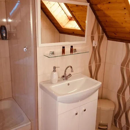 Napsugar Vendeghaz-apartman * Vonyarcvashegy