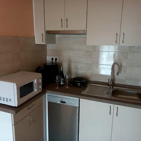 Guest house Napsugar Vendeghaz-apartman *