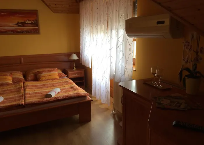Napsugar Vendeghaz-apartman 3*
